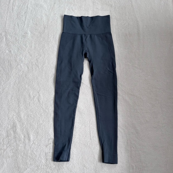 Set Active Sculptflex Seamless Leggings in Dark Grey Storm Size XS/S - Picture 2 of 10